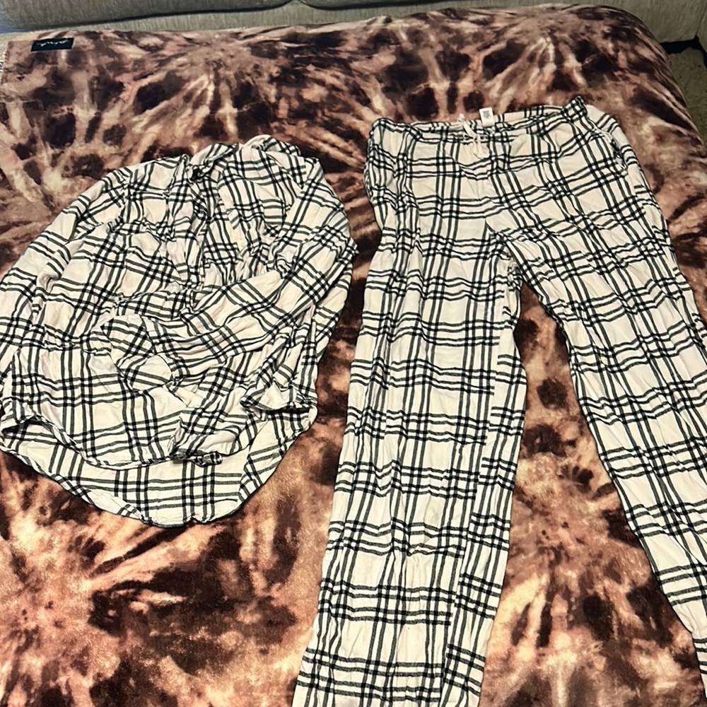 Victoria’s Secret pajama set